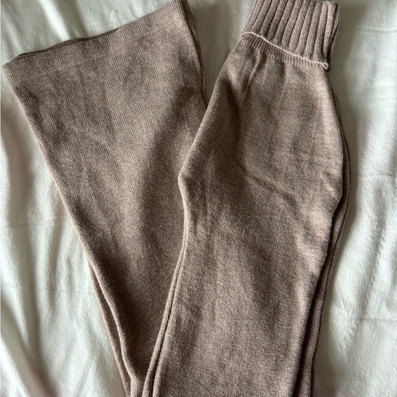 PLT PrettyLittleThing set. flared pants and tank top - Picture 4 of 5